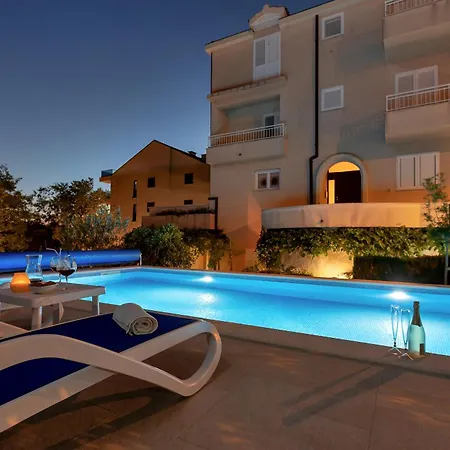 Flores With Private Pool *