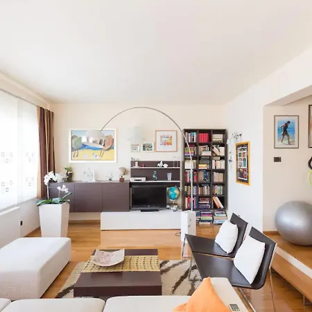 Appartement Flores With Private Pool