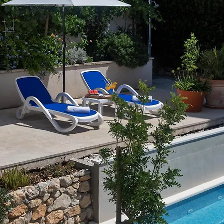 Appartement Flores With Private Pool *