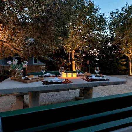 Appartement Flores With Private Pool
